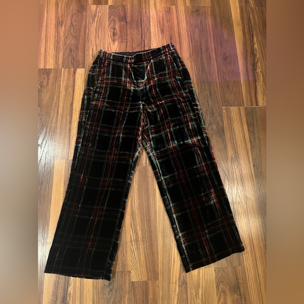 Pull-on Peyton wide-leg pant in Stewart tartan velvet size 6
